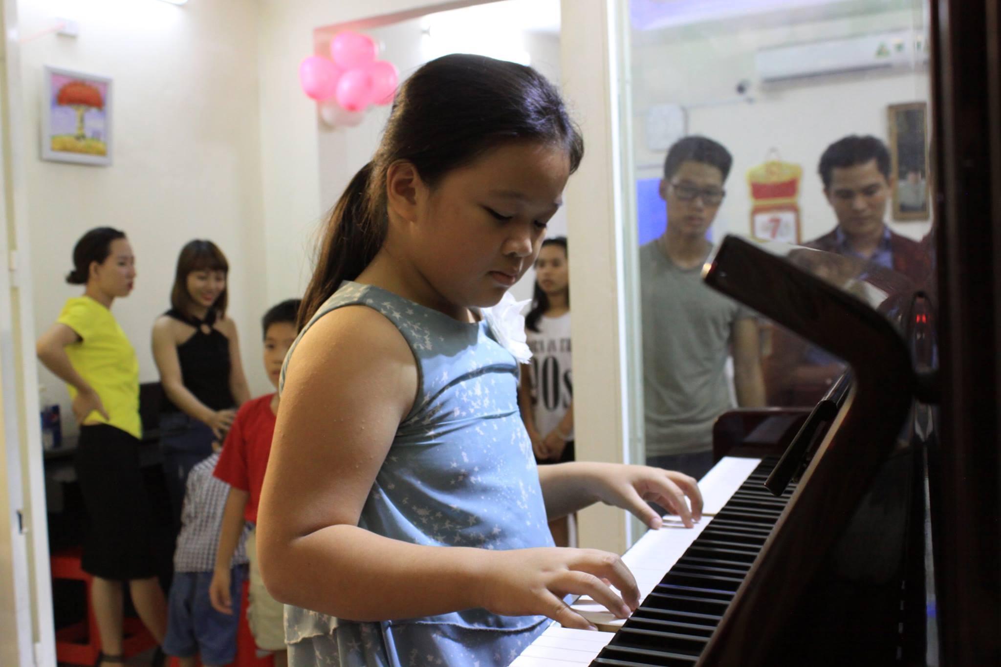 Học viên lớp Piano tại ChaChaCha
