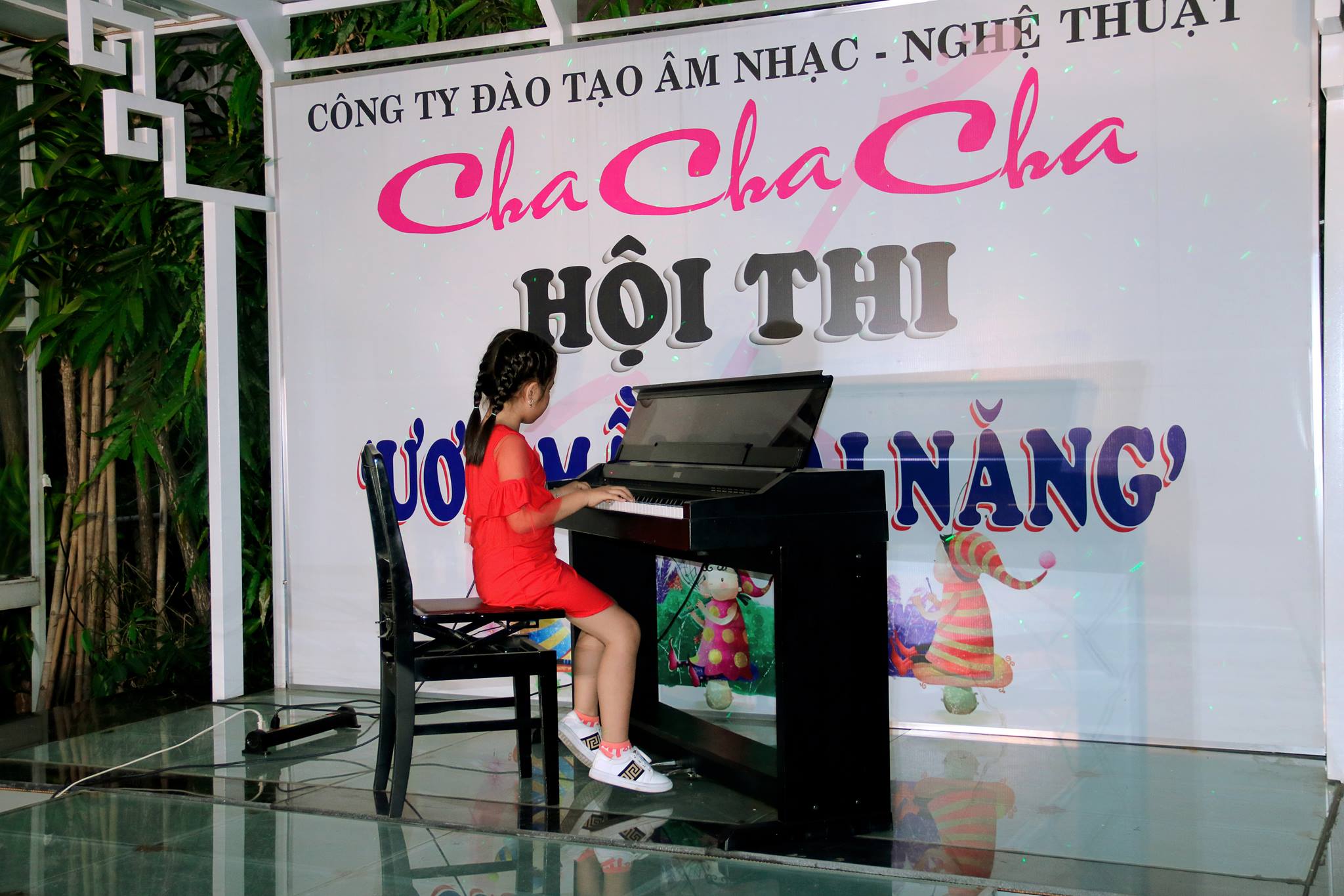 ChaChaCha tổ chức hội thi để học viên tập biểu diễn